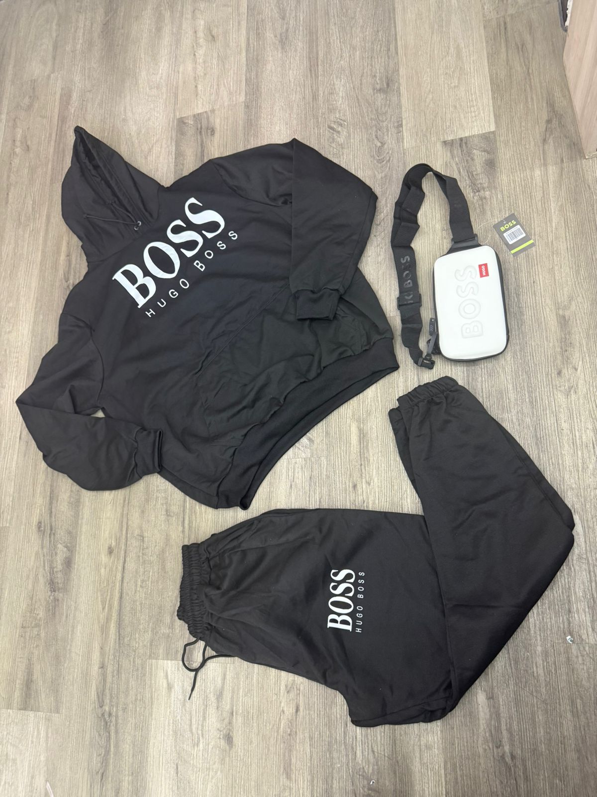 Conjunto Hugo Boss + Perchero