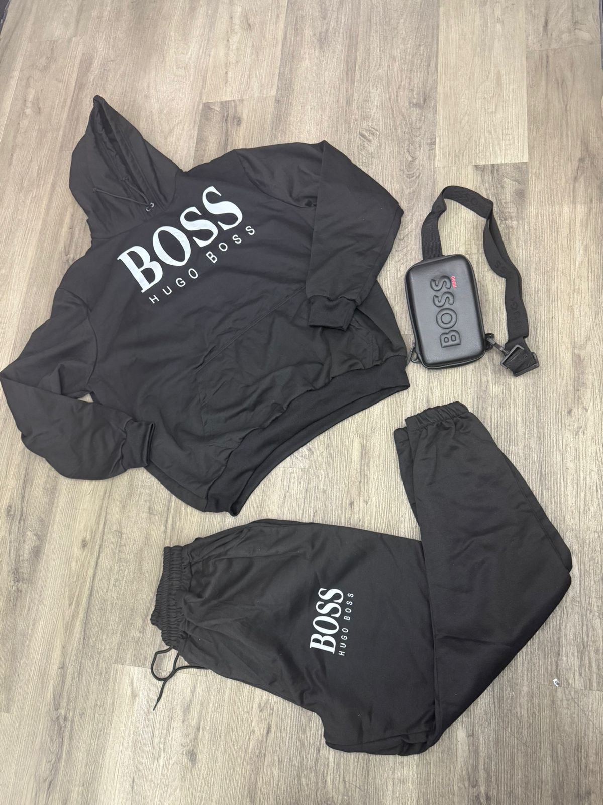 Conjunto Hugo Boss + Perchero